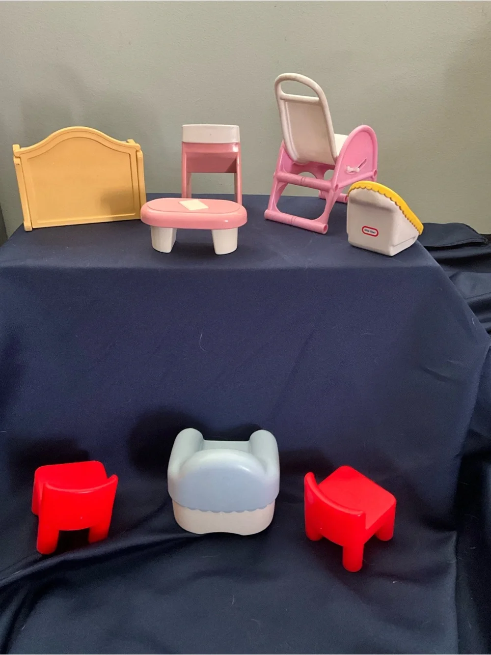 Little Tikes assorted dollhouse furniture